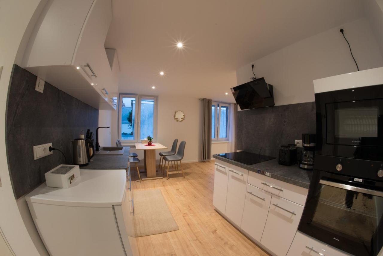 Schoene Ferienwohnung 54 M², Zentrumsnah, Kingbett Erfurt Exterior photo